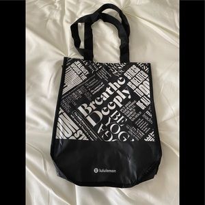 Lululemon tote bag